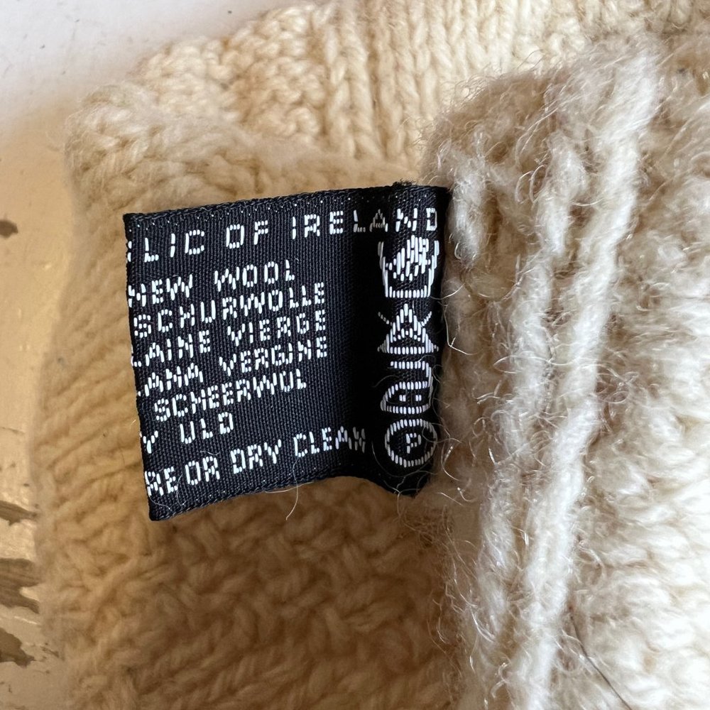 Vintage 80s Burberrys Irish Wool Diamond Cable Knit Fair Isle Beanie Hat - Picture 9 of 9